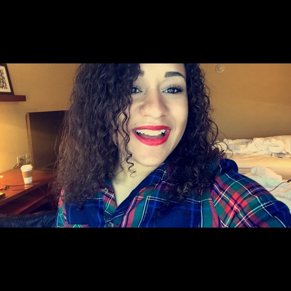 Meet your Posher, Baylee - Picture 2 of 2